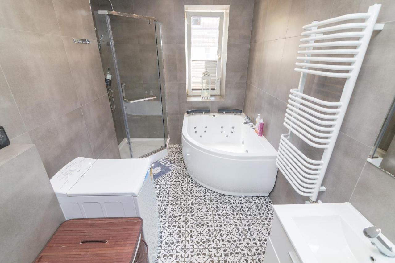 Apartament Z Jacuzzi Хель Екстер'єр фото